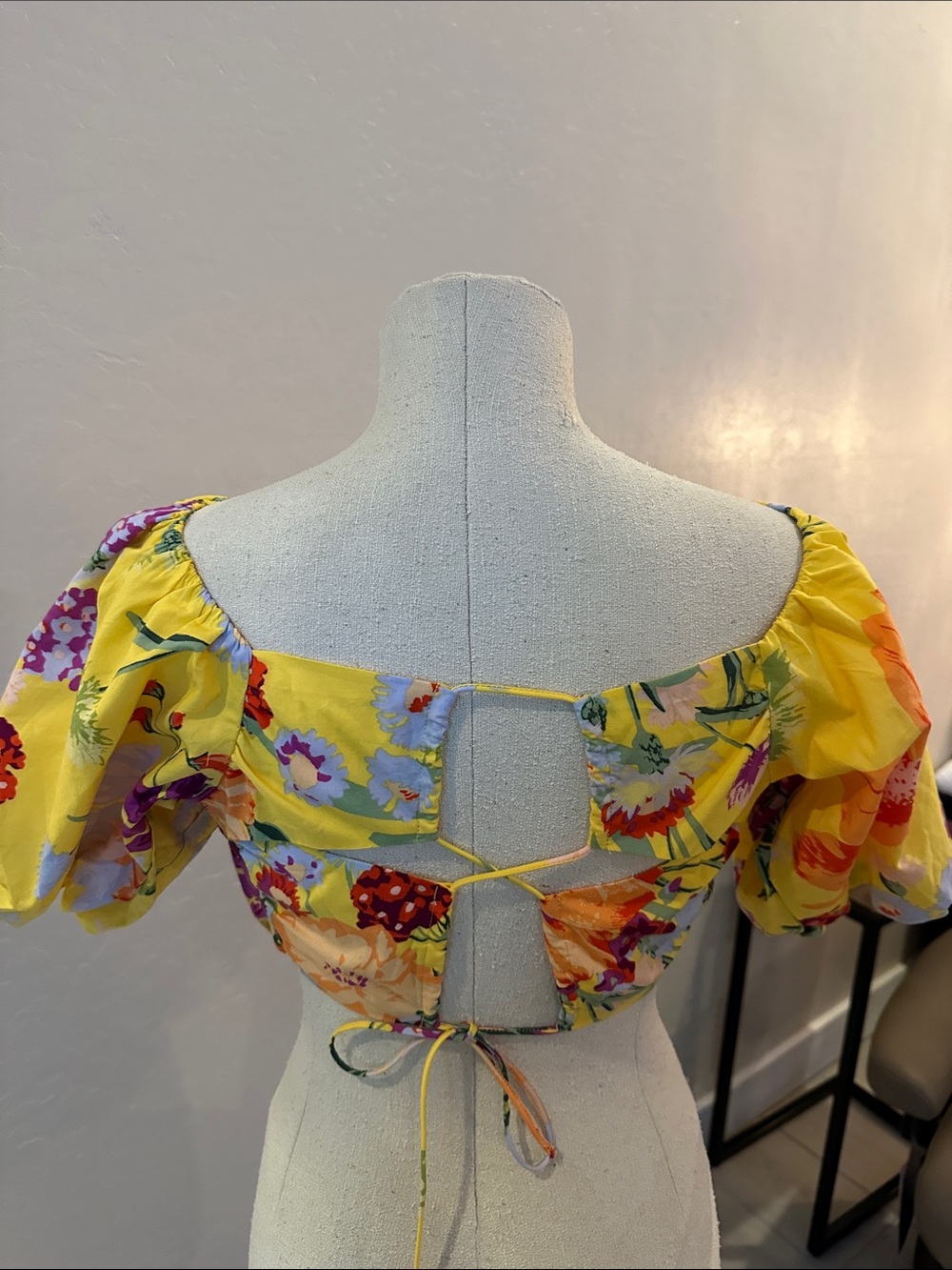 H&M Yellow Floral Off-the-Shoulder Crop Top - Picture 3 of 4